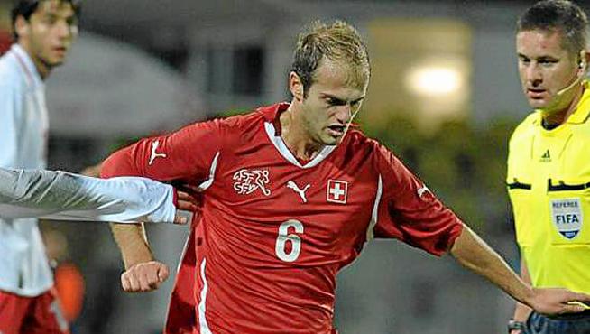Basha, en un partido de la selección suiza sub 21