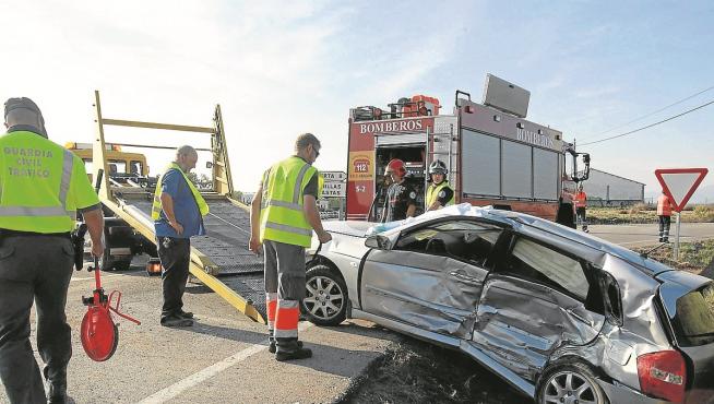 Estado en el que quedó el vehículo en el que viajaba el matrimonio que falleció en el accidente.
