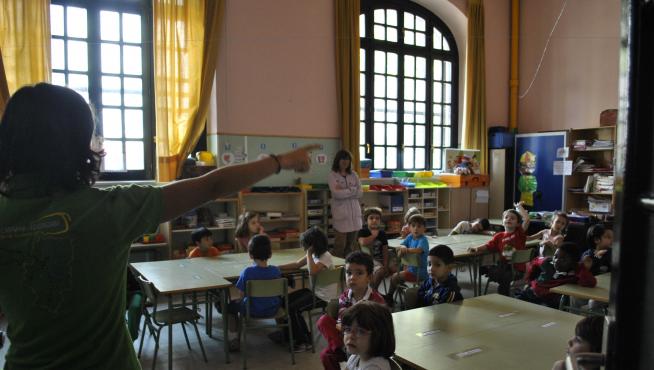 Los niños del Colegio Joaquín Costa de Zaragoza en una de las actividades.