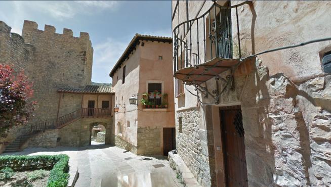 Imagen del pueblo fortificado de Albarracín en Street View