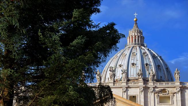 La cúpula de la iglesia de San Pedro del Vaticano