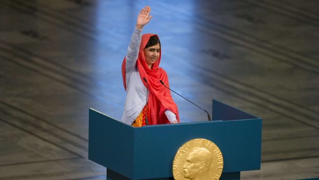 Malala, en el momento de recibir el Nobel de la Paz