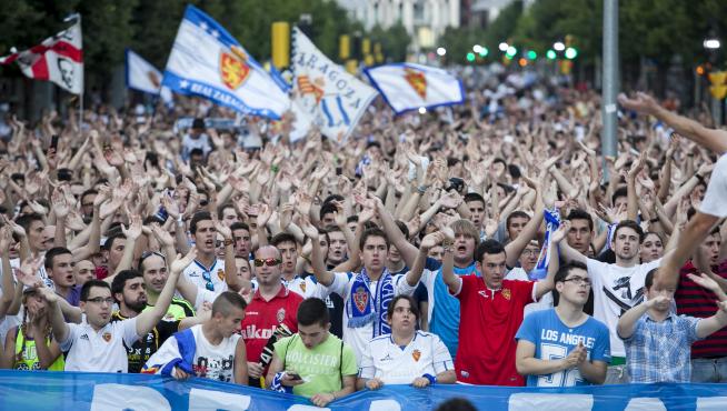 Miles de zaragocistas tomaron la calle para pedir la supervivencia del Real Zaragoza