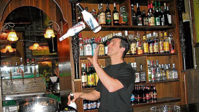 El barman benasqués José Luis Samitier quiere batir el récord del mojito más grande del mundo