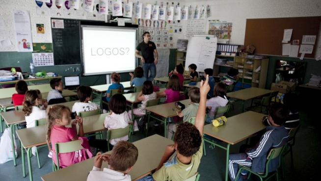 Imagen de archivo de un aula de un centro aragonés
