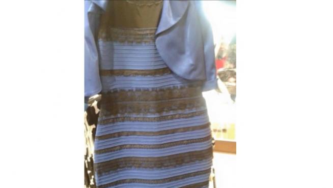 De qué color ves tú este vestido?