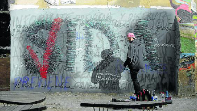 Grafiti realizado en un solar del Coso, en Zaragoza.