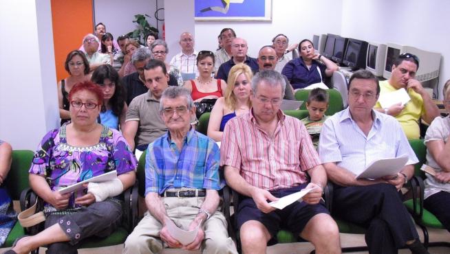 Varios afectados por enfermedades del sueño, entre ellos Carlos Marchena, participan en un taller de Asenarco, en Zaragoza.