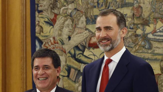 El Rey recibe en el Palacio de la Zarzuela al presidente de Paraguay, Horacio Cartes.