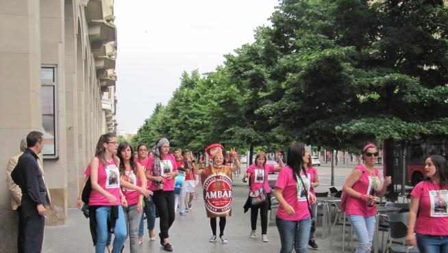 Charanga de paso por el paseo de la Independencia