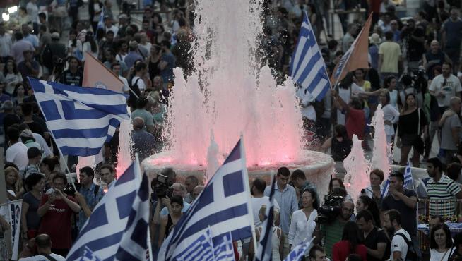 Grecia se planta ante la Troika