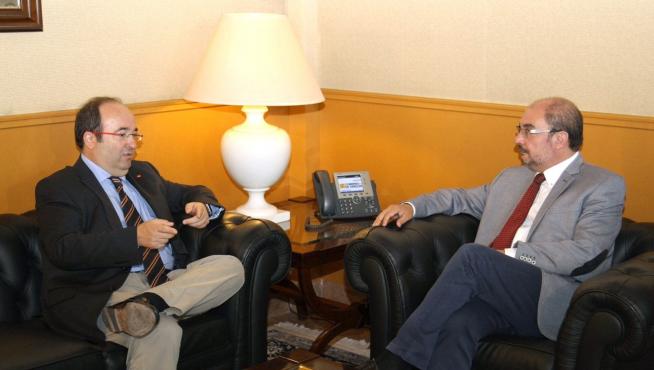 Reunión entre el presidente Lambán y el candidato del PSC Miquel Iceta