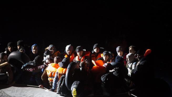 La Guardia costera turca recupera tres cuerpos tras el naufragio de refugiados