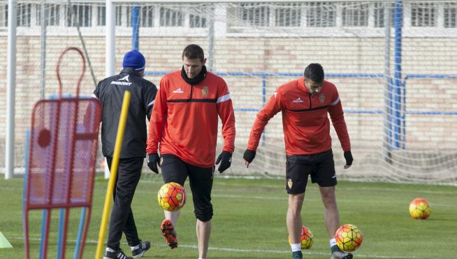 Rubén, junto a Rico, durante un entrenamiento del Real Zaragoza