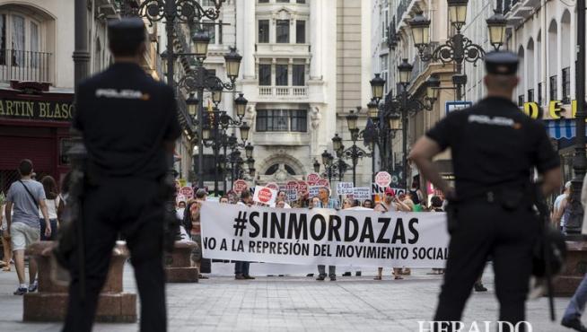 Manifestación en Zaragoza contra la Ley Mordaza en Zaragoza el 30 de junio.