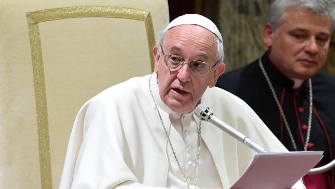 El Papa alerta del "río de miseria", violencia u opresión que inunda el mundo