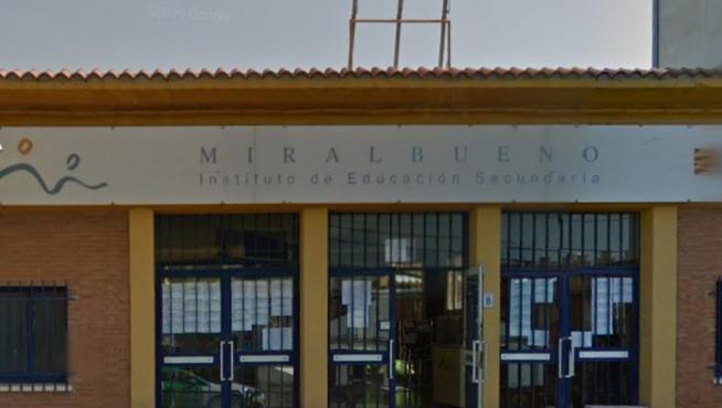Fachada del Instituto de Miralbueno