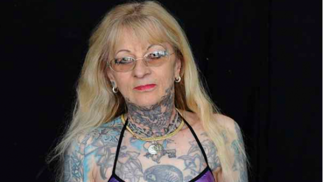 La mujer más tatuada de Francia fallece a los 62 años