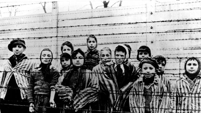 Una imagen tomada por el ejército soviético antes de liberar Auschwitz