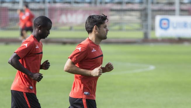 Dorca y Diamanka, juntos en un entrenamiento, optan a regresar al equipo ante el Albacete por las sanciones a Ros y Culio.