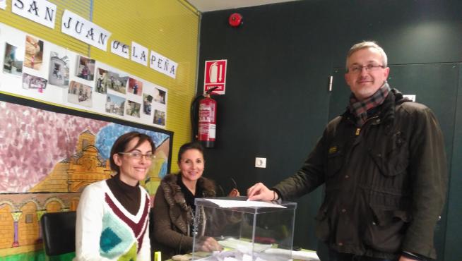 Votación la semana pasada en el colegio San Juan de la Peña de Jaca.
