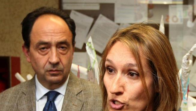 La gerente del Servicio Público de Empleo de la Junta de Castilla y León, Rocío Lucas, atiende a los medios a su llegada a la clausura en Soria de las Jornadas de Difusión de la Formación Profesional.