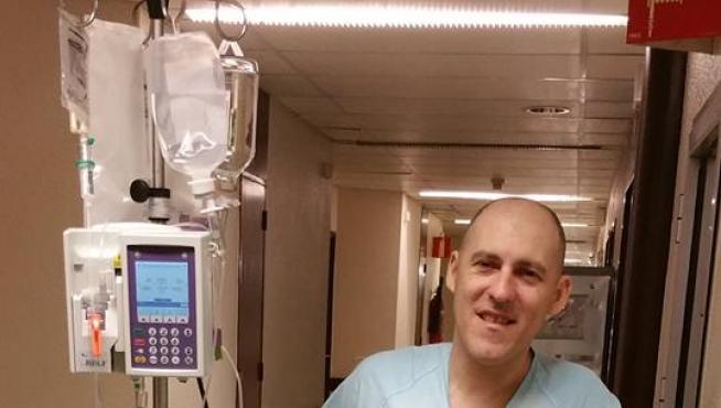 José Luis, en una de sus últimas estancias en el hospital debido a su enfermedad.