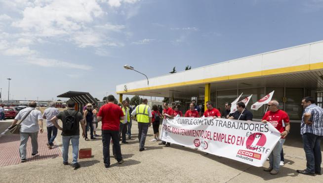 Concentración en defensa del empleo en Lear frente a la planta de GM_en Figueruelas.