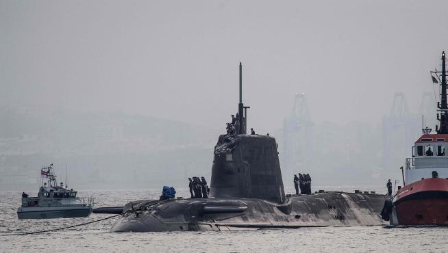 Foto archivo del submarino nuclear HMS Ambush en aguas del Gibraltar
