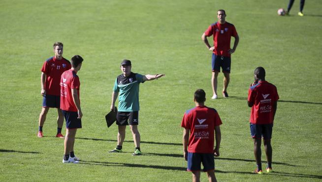 Entrenamiento de la SD Huesca en Alcoraz