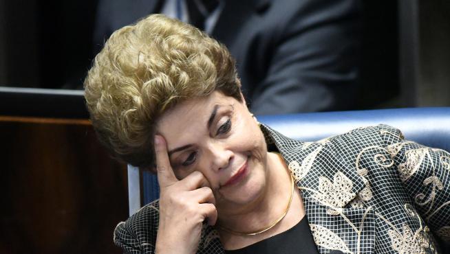 Dilma Rousseff en el Senado de Brasil durante uno de los debates.