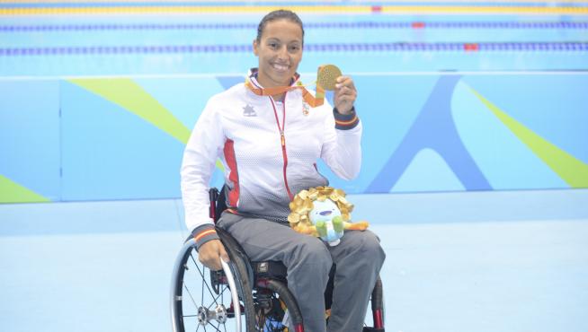 Teresa Perales, con su medalla de oro