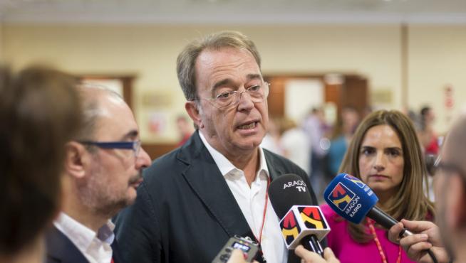 Javier Lambán, Carlos Pérez Anadón y Susana Sumelzo en el último congreso del PSOE federal.