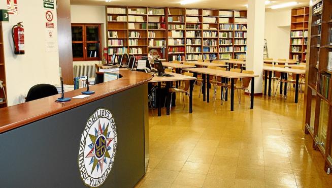 Biblioteca del centro asociado de la UNED de Soria, en las instalaciones de la Casa de la Tierra.