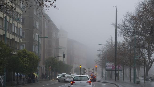 Foto de archivo de niebla en Zaragoza