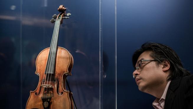 En una audición a ciegas, ¿distingue un músico experto su sonido del de un violín moderno?