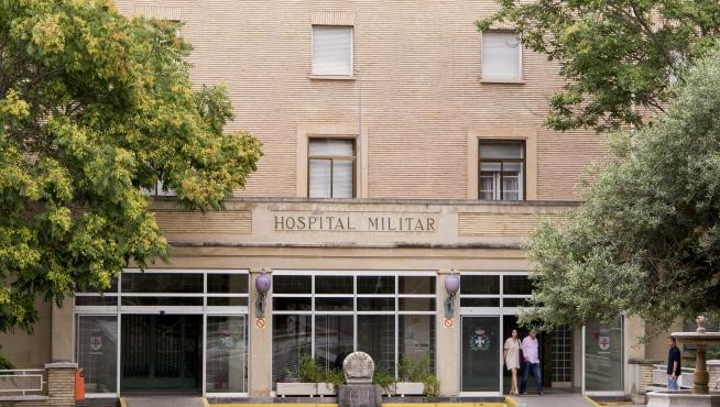 El hospital Militar esta situado en Vía Ibérica y da servicio a la población de Valdespartera y Casablanca.
