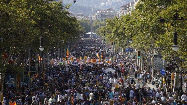 Miles de personas este sábado en el centro de Barcelona.