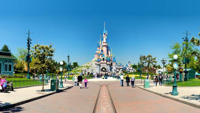 Castillo de Disneyland París, símbolo del parque.