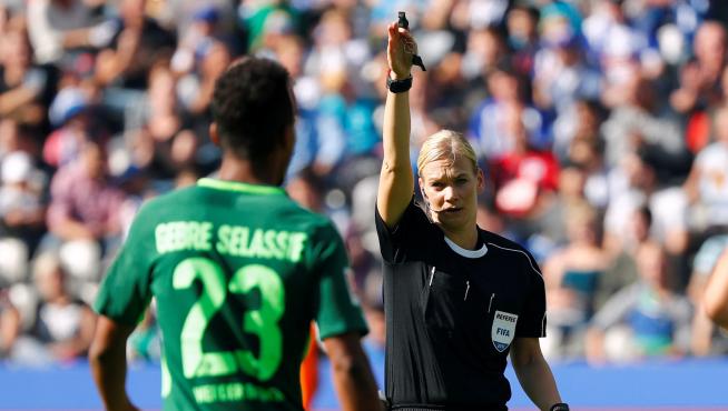 Bibiana pitó el partido entre el Hertha Berlín y el Werder Bremen