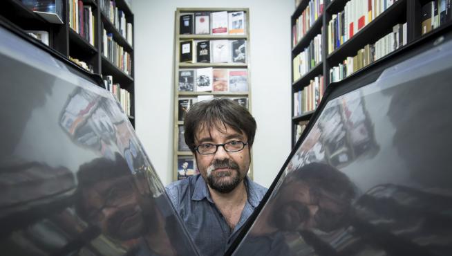 Juan Casamayor fundó en 1999 el sello Páginas de Espuma, especializado en el cuento.