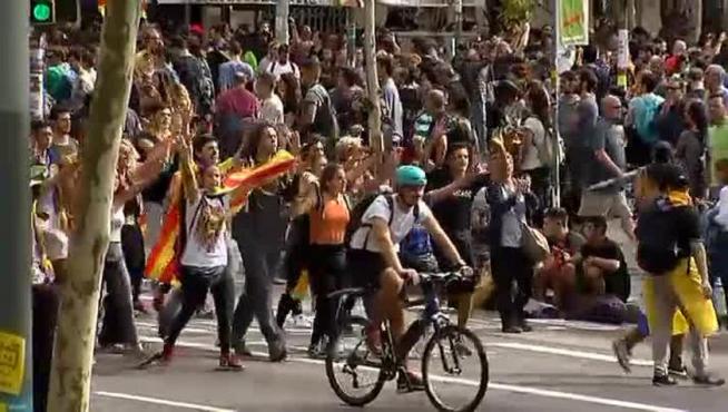 Los barceloneses toman la calle