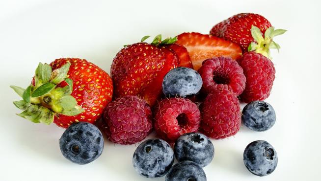 Los frutos rojos son muy beneficiosos para prevenir el antienvejecimiento.