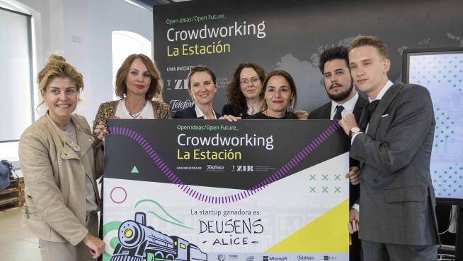 Almudena Moreno (Telefónica); Carmen Herrarte (T_ZIR); Azucena Elbaile (Barrabés); Diana Pottecher (mentora); MªJosé Sanz (Liderlamp) y Guillermo Zaragozano y Álvaro Antoñanzas (Deusens).