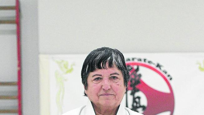 Rosa María Laborda, en el tatami del gimnasio Karate-Kan.
