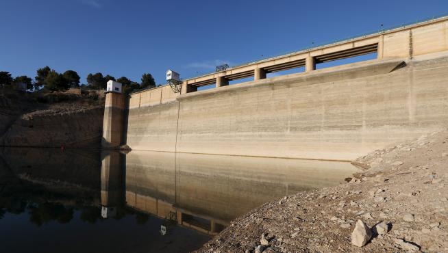 El pantano del Arquillo, al 15% de su capacidad, en su nivel más bajo desde 1995.