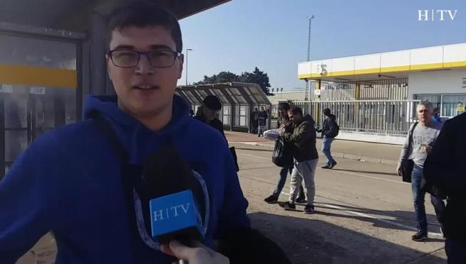 Enfado de los trabajadores a las puertas de Opel en Figueruelas