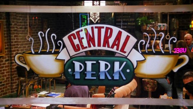 El inconfundible escaparate del Central Perk, el café más famoso de Nueva  York.