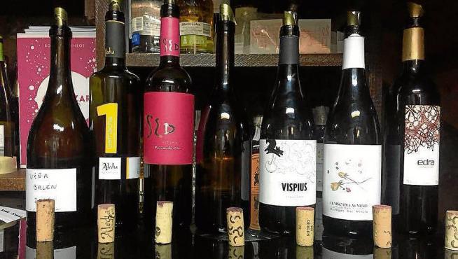 Cata de varios vinos incluidos en el proyecto de los Vignerons altoaragoneses.
