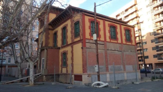 La Casa del Director de la Azucarera, cerrada y sin uso.